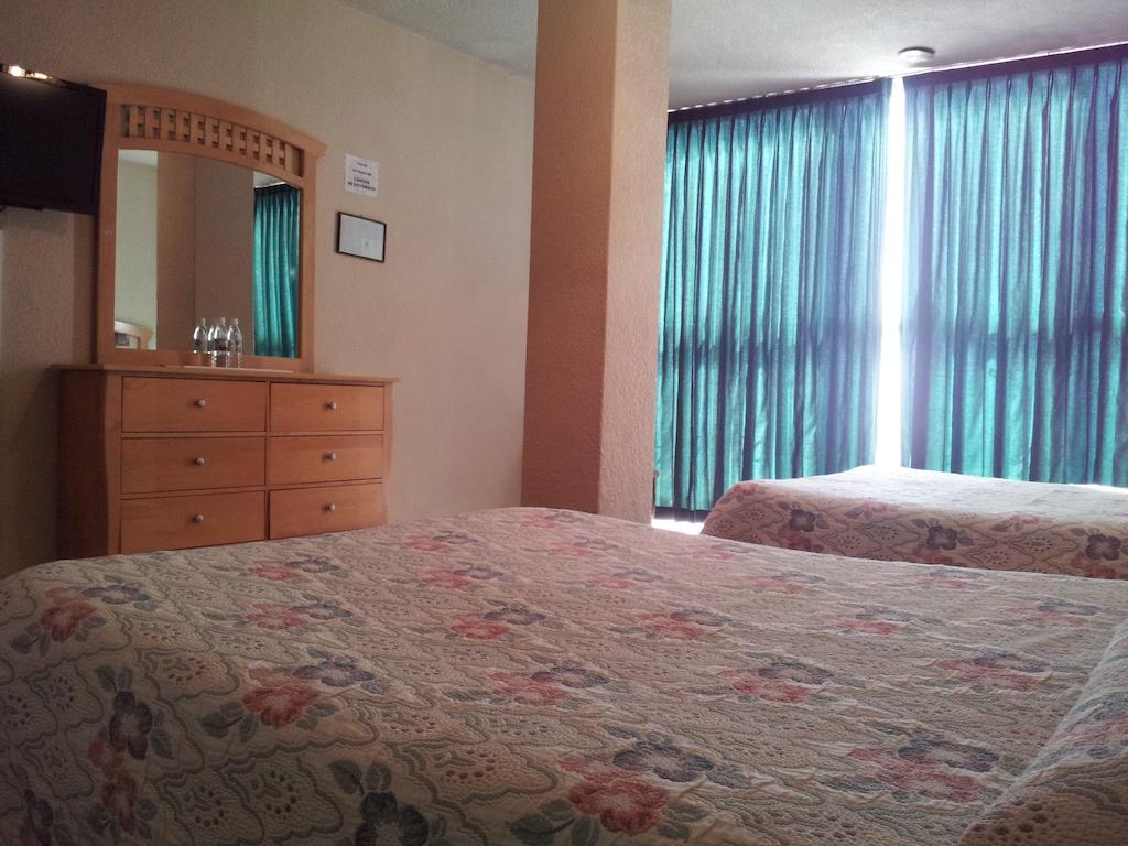 Hotel El Monte Salamanca Szoba fotó