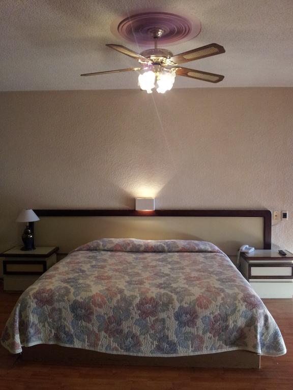 Hotel El Monte Salamanca Szoba fotó