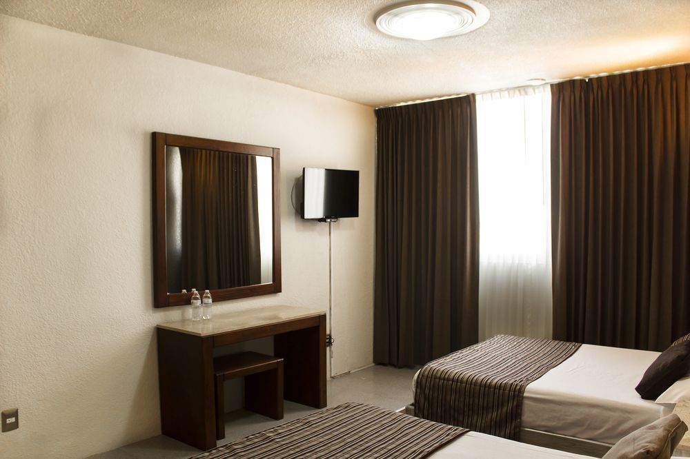 Hotel El Monte Salamanca Kültér fotó